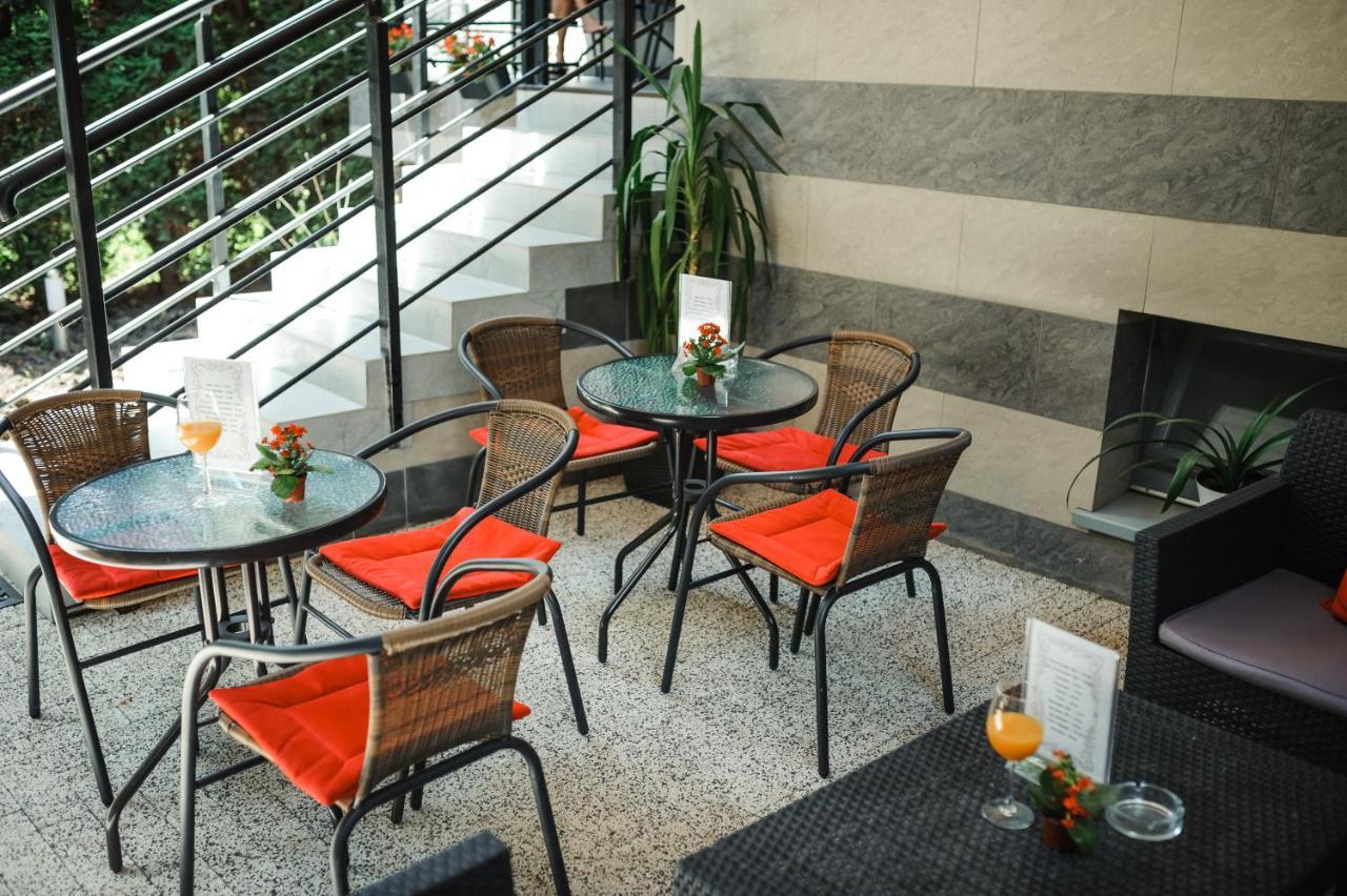 Отель Tiptop Center 3*